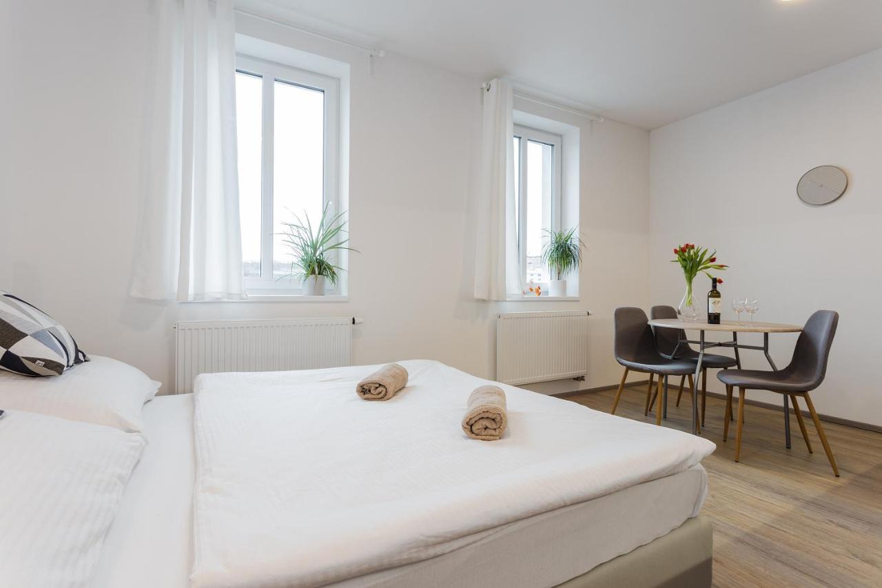 Harfa Apartments براغ المظهر الخارجي الصورة