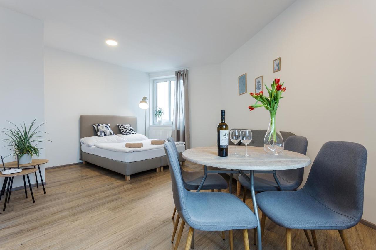 Harfa Apartments براغ المظهر الخارجي الصورة