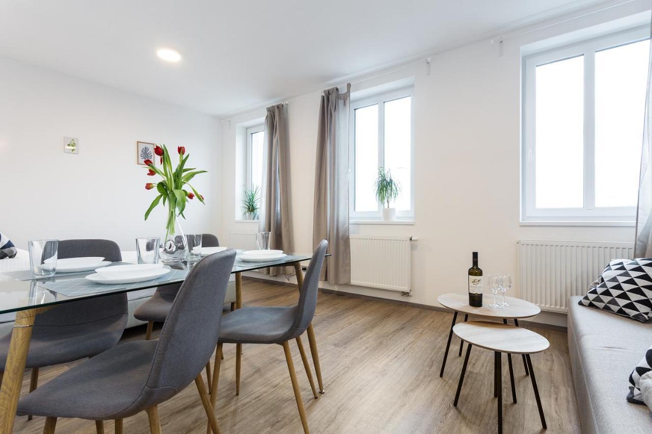 Harfa Apartments براغ المظهر الخارجي الصورة