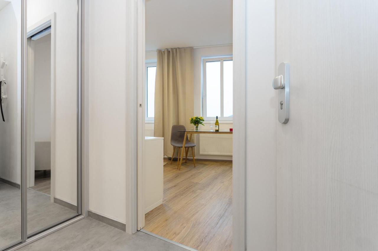 Harfa Apartments براغ المظهر الخارجي الصورة
