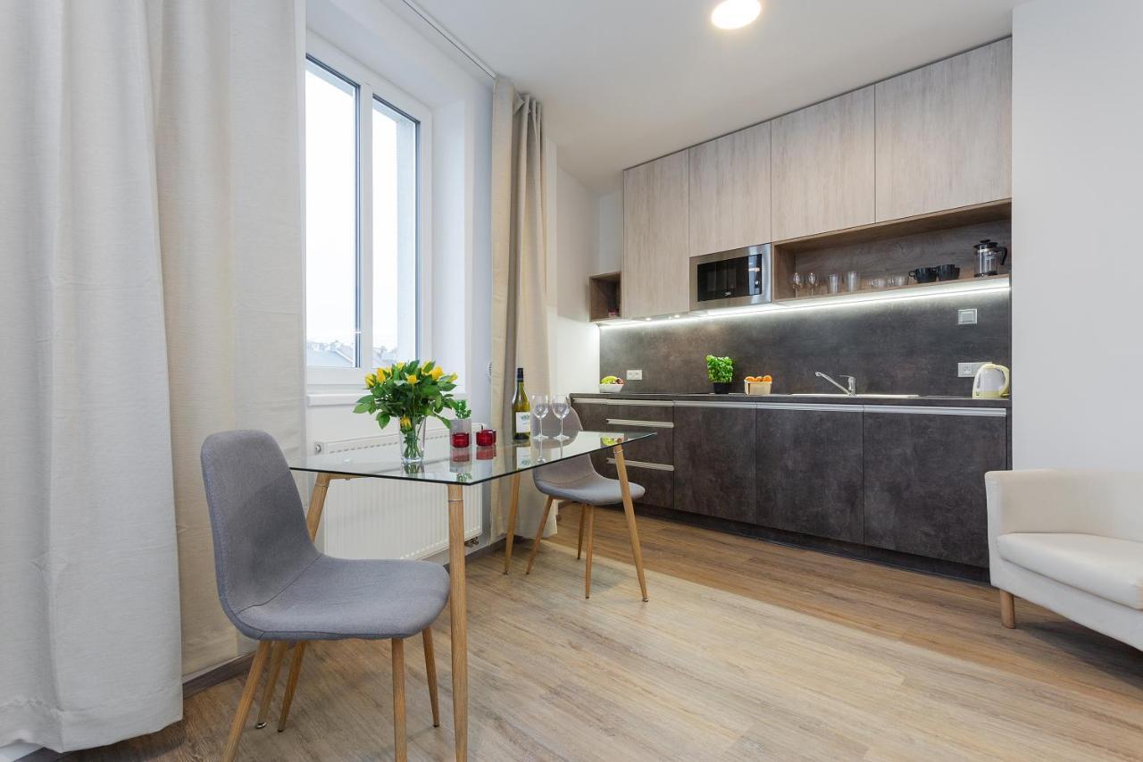 Harfa Apartments براغ المظهر الخارجي الصورة